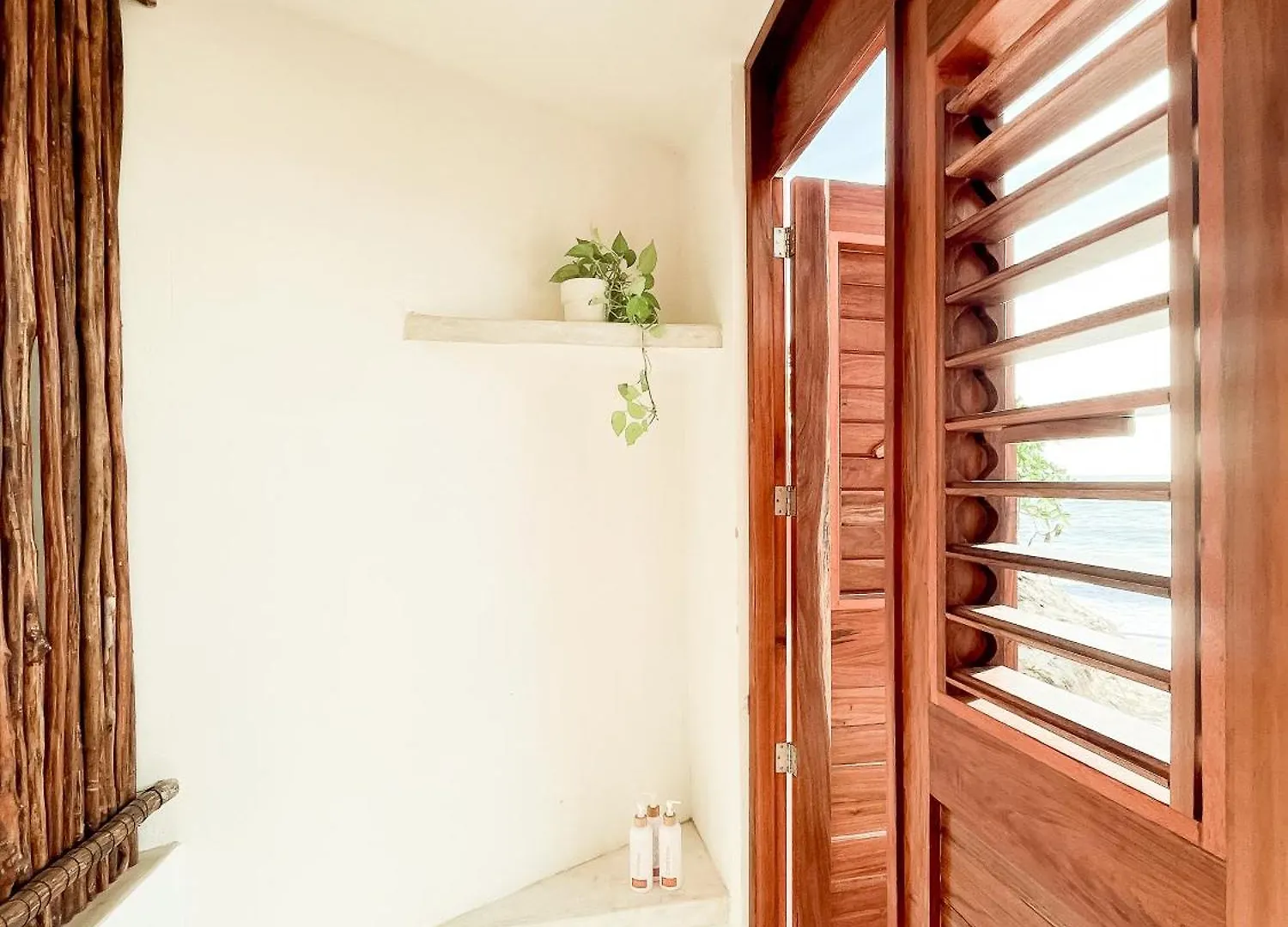 Punta Blanca Beach House Cancun Hotel