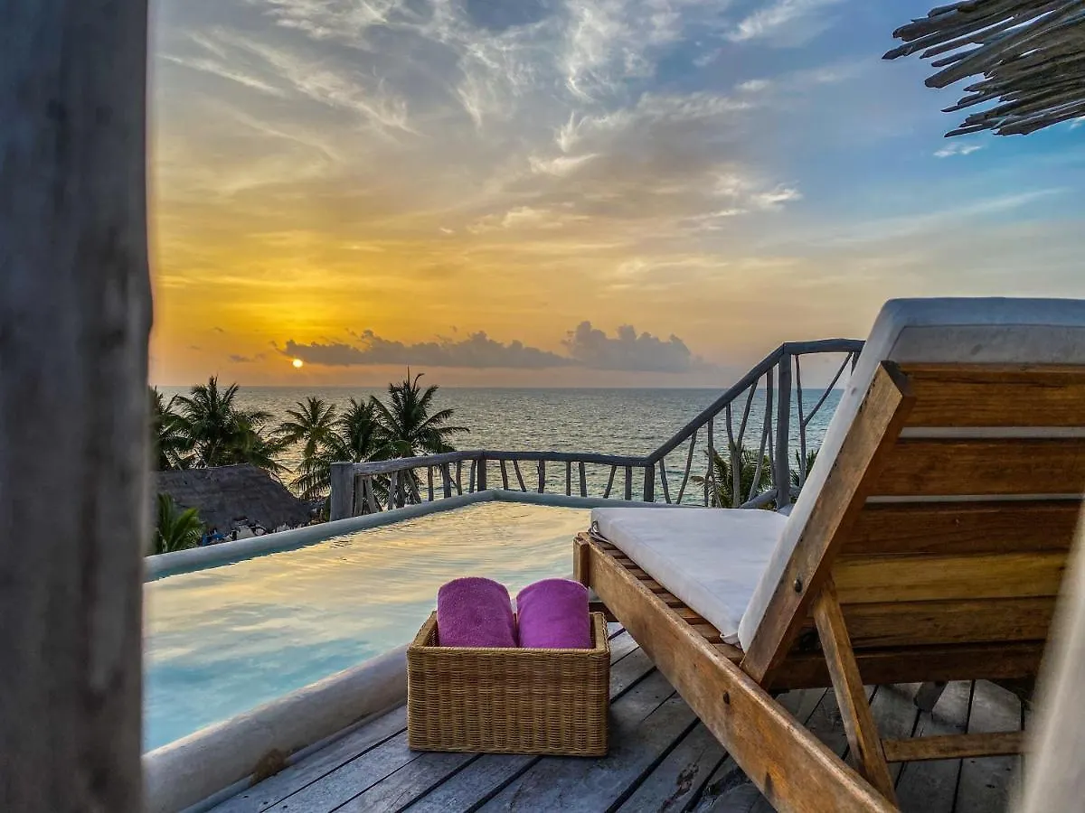 Punta Blanca Beach House Cancún