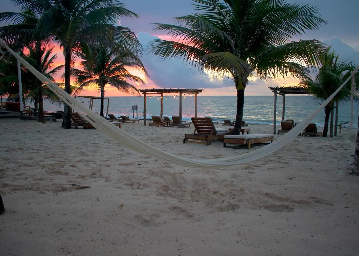 Punta Blanca Beach House Cancún