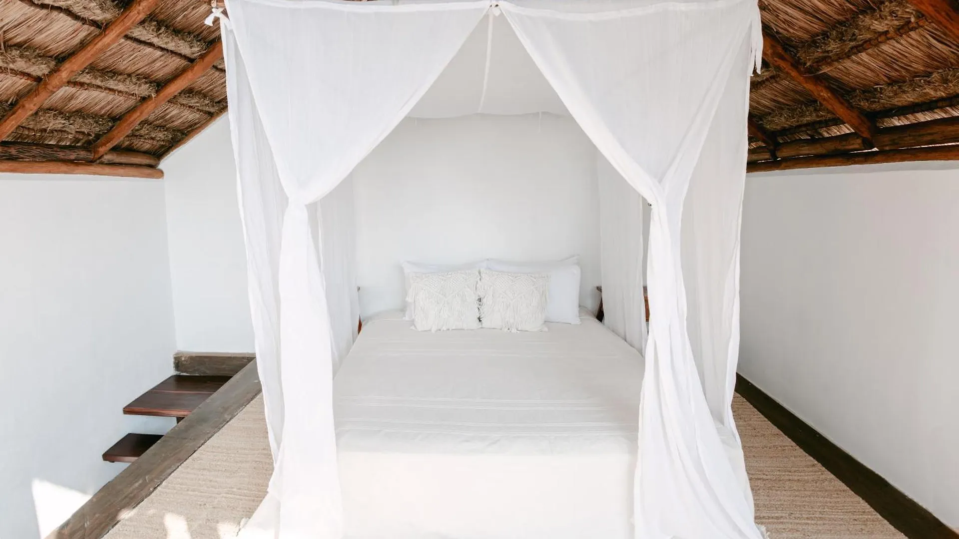 Punta Blanca Beach House Cancún